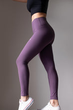 Load image into Gallery viewer, SLICK Leggings Purple